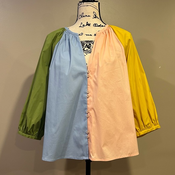 CROSBY by Mollie Burch 3/4 Balloon Sleeve Split V-Neck Button Front Rives Top - Picture 13 of 15